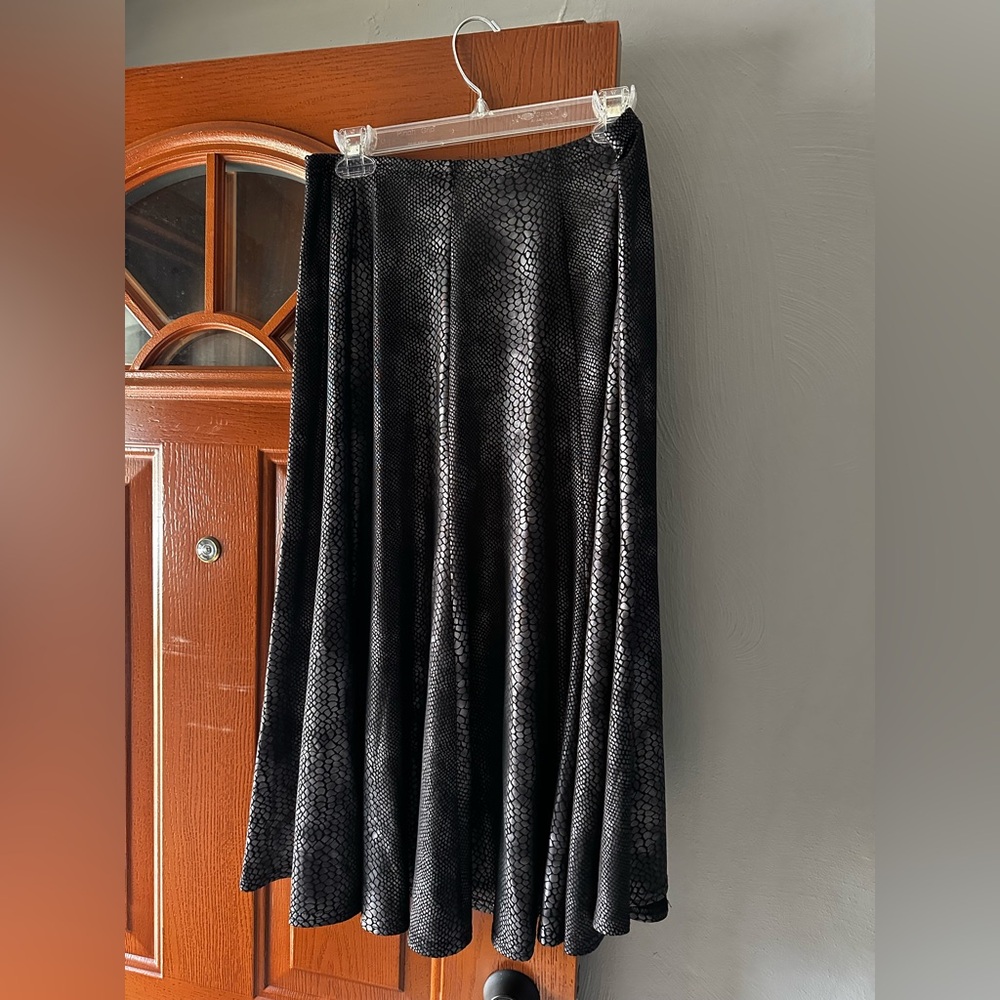 Snake print vintage skirt